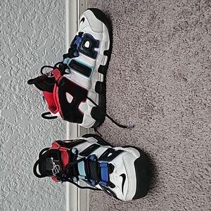 Nike air more uptempo